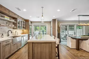 10 Pond View Ct, Jericho, NY 11753 - Photo 3