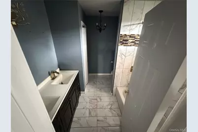 116 Carleton Avenue, Islip Terrace, NY 11752 - Photo 13