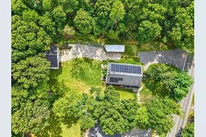 95 W Bartlett Road, Middle Island, NY 11953 - Photo 7