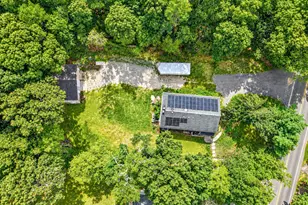 95 W Bartlett Rd, Middle Island, NY 11953 - Photo 7