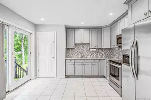 95 W Bartlett Rd, Middle Island, NY 11953 - Photo 13
