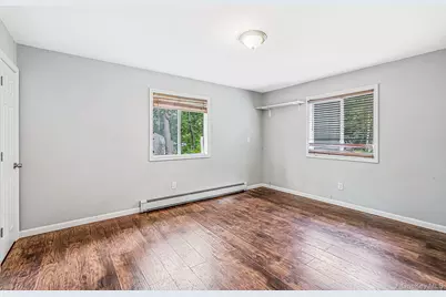 95 W Bartlett Road, Middle Island, NY 11953 - Photo 17