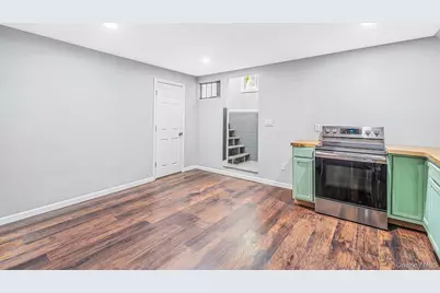 95 W Bartlett Road, Middle Island, NY 11953 - Photo 27