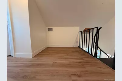 8 Michel Avenue, Farmingdale, NY 11735 - Photo 19