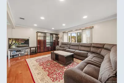 8 Carl Court, Spring Valley, NY 10977 - Photo 5