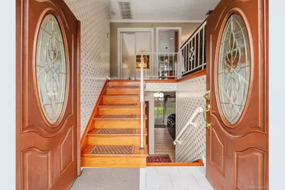 8 Carl Court, Spring Valley, NY 10977 - Photo 3