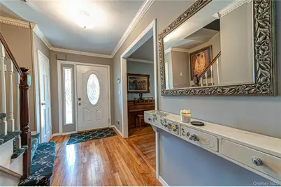20 Evon Drive SW, Syosset, NY 11791 - Photo 3