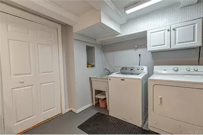 20 Evon Drive SW, Syosset, NY 11791 - Photo 19