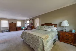 20 Evon Dr SW, Syosset, NY 11791 - Photo 13