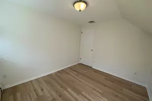 11 Gabriel Pl, Glen Cove, NY 11542 - Photo 9