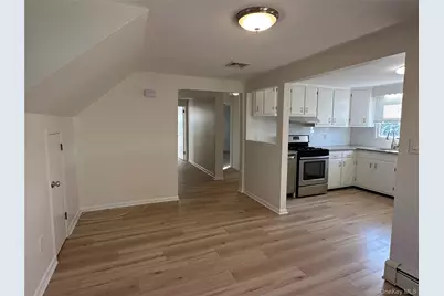 11 Gabriel Place #2, Glen Cove, NY 11542 - Photo 5