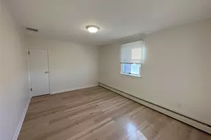 11 Gabriel Pl, Glen Cove, NY 11542 - Photo 11