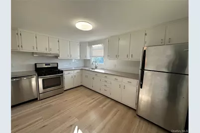 11 Gabriel Place #2, Glen Cove, NY 11542 - Photo 3