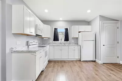 248 Bayview Avenue, Amityville, NY 11701 - Photo 7