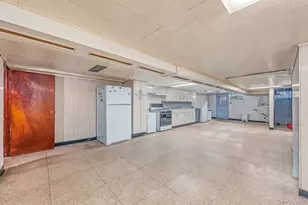 30-49 32nd St, Astoria, NY 11102 - Photo 23