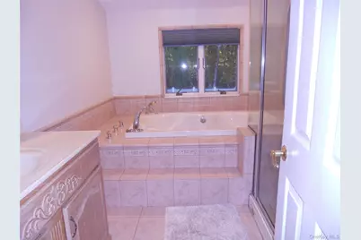 [Address not provided], East Setauket, NY 11733 - Photo 15