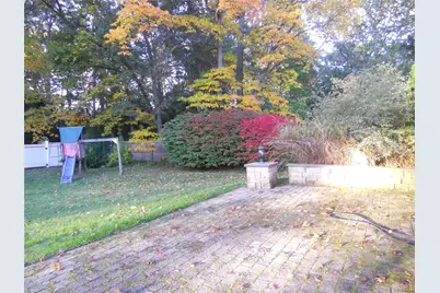[Address not provided], East Setauket, NY 11733 - Photo 17