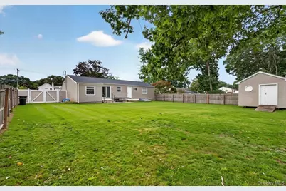368 Randall Road, Ridge, NY 11961 - Photo 19