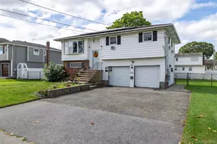 121 W Lake Dr, Lindenhurst, NY 11757 - Photo 3