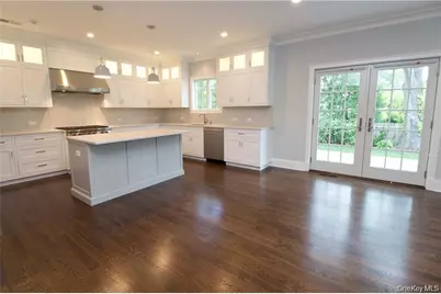 21 Barry Road, Scarsdale, NY 10583 - Photo 3