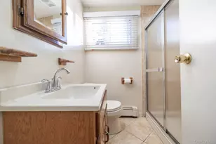 2066 Seaford Ave, Seaford, NY 11783 - Photo 23