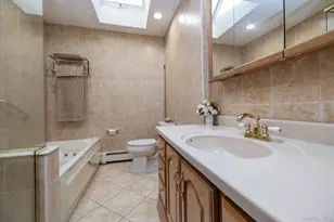 2066 Seaford Ave, Seaford, NY 11783 - Photo 15