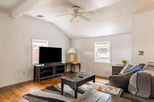 35 Sycamore St, Kingston, NY 12401 - Photo 11