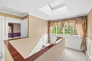 32 Glenmere Ln, Commack, NY 11725 - Photo 11