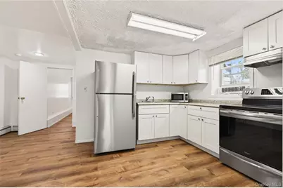 31 Nesaquake Avenue, Port Washington, NY 11050 - Photo 13