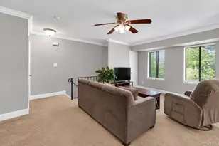 30 Pueblo Ct, Coram, NY 11727 - Photo 9