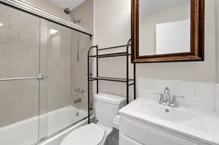 30 Pueblo Ct, Coram, NY 11727 - Photo 11