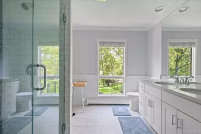 370 Old Canoe Place Road, Southampton, NY 11968 - Photo 11