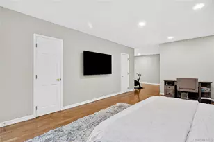 14 Maplewood Ln, East Hills, NY 11576 - Photo 15