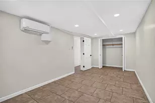 89-53 Vanderveer St, Queens Village, NY 11427 - Photo 7