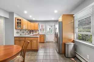 44 Garfield Pl, East Northport, NY 11731 - Photo 7