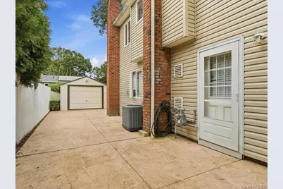 75 Lexington Road, Shirley, NY 11967 - Photo 37