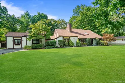 1 W Gate Drive, Huntington, NY 11743 - Photo 1