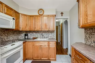 76-12 58th Rd, Middle Village, NY 11379 - Photo 11