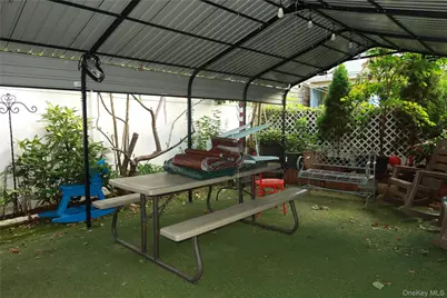 257 Lincoln Avenue, Brooklyn, NY 11208 - Photo 19