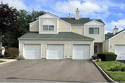 298 Prairie Court, Manorville, NY 11949 - Photo 1