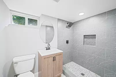 132 Smith Avenue, Holbrook, NY 11741 - Photo 19