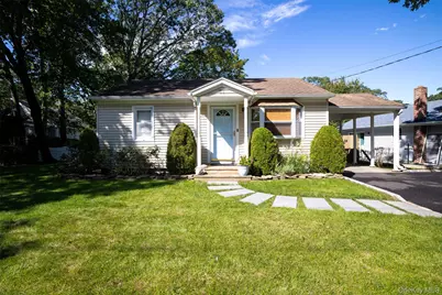 51 Wakeman Road, Hampton Bays, NY 11946 - Photo 3