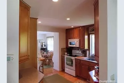 51 Wakeman Road, Hampton Bays, NY 11946 - Photo 15
