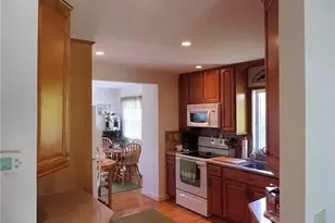 51 Wakeman Rd, Hampton Bays, NY 11946 - Photo 15