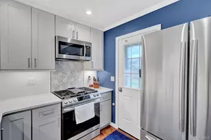 96 Washington Ave, Islip Terrace, NY 11752 - Photo 11