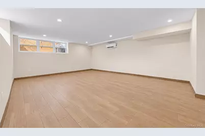 666 Osborn Street, Brooklyn, NY 11212 - Photo 23