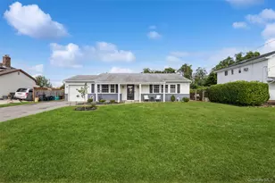 35 Norman Dr, Bohemia, NY 11716 - Photo 23