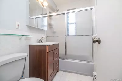 1 Jefferson Avenue #H8, Rockville Centre, NY 11570 - Photo 11