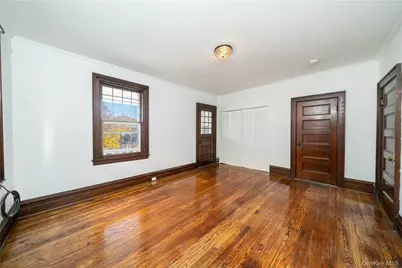 71 Rossmore Avenue, Bronxville, NY 10708 - Photo 11