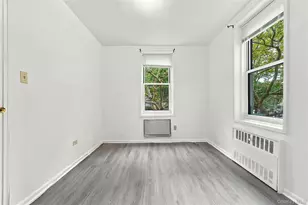 142-05 Roosevelt Ave, Flushing, NY 11354 - Photo 17